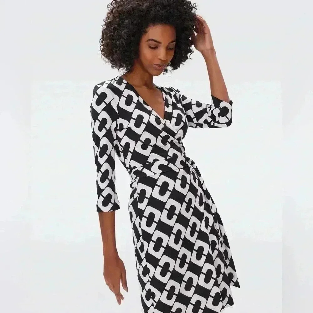 Diane von Furstenberg Vintage Julian 100% Silk Jersey Wrap Dress Chain Link SZ 6 - Picture 5 of 11
